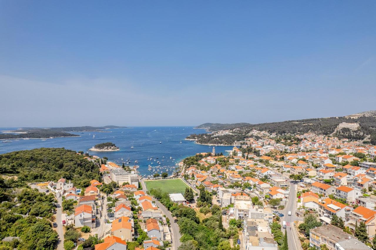 Apartments Dobrila Hvar Town Exteriér fotografie
